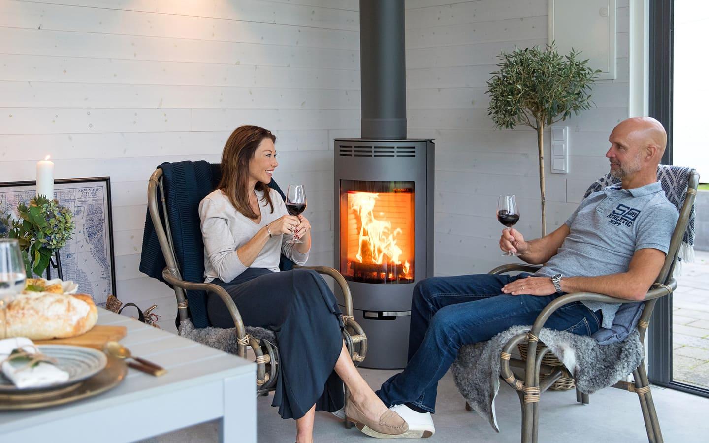 Uterum Fristaende Pulpet Inuti Kamin