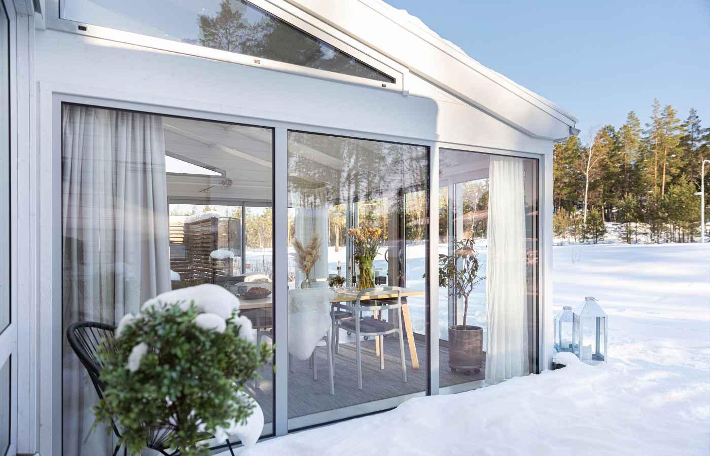 Uterum Pulpet Vit 17,9Kvm Isolertak WG82 Vinter Snö2